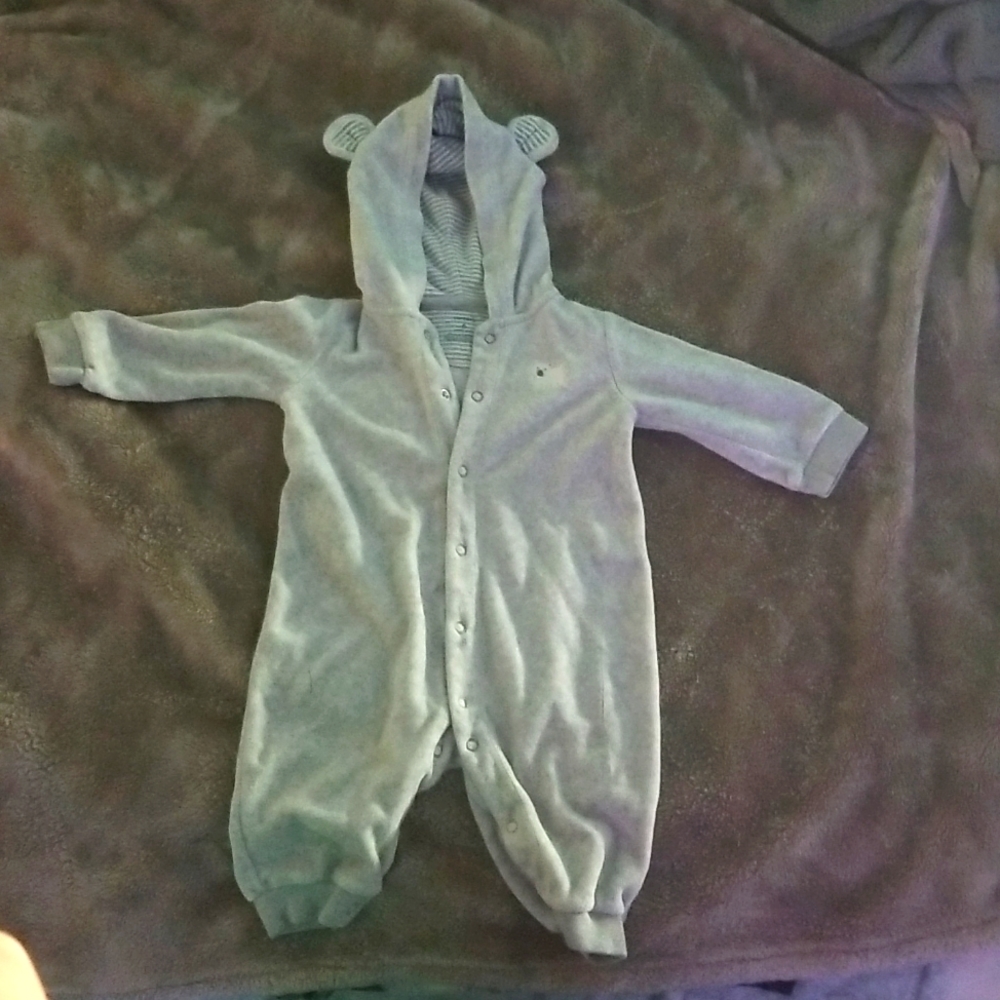 Carter's 6 months grey